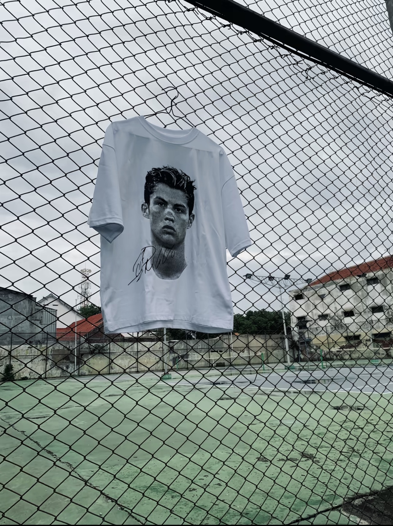 CR7 shirt on the court